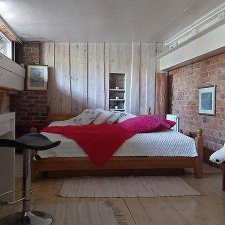 2 Story Free Parking Included Апартаменты Рига