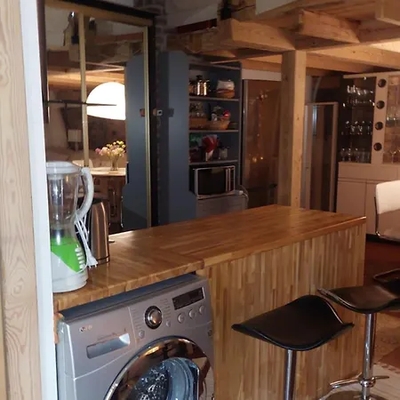 Апартаменты 2 Story Free Parking Included